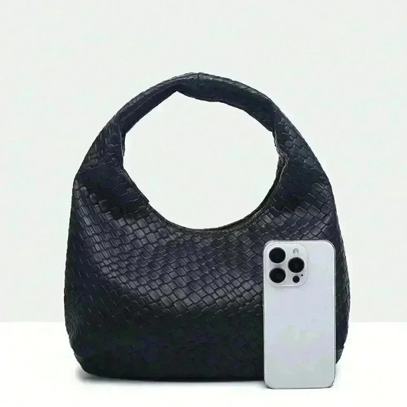 Black Casual Women's Leisure Faux Woven Leather Shoulder Bag - Picture 6 of 6